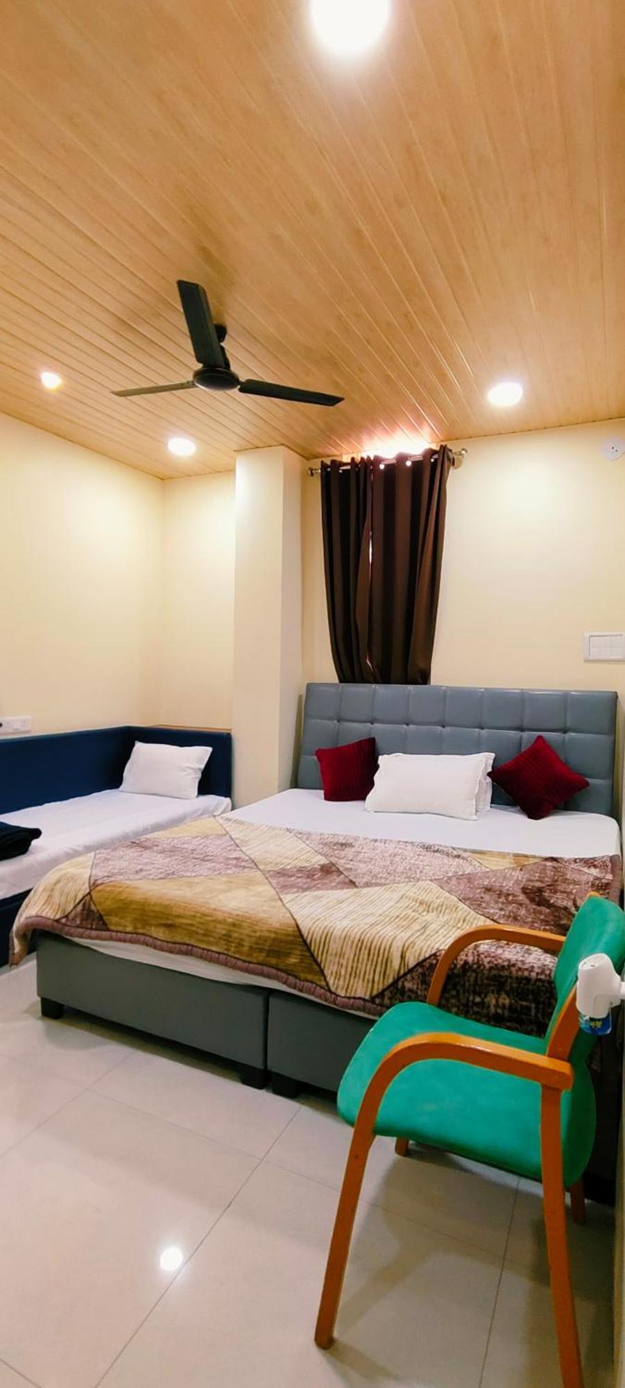 Shri Shiv Ganga Bhakt Niwas Hotell Ujjain Eksteriør bilde