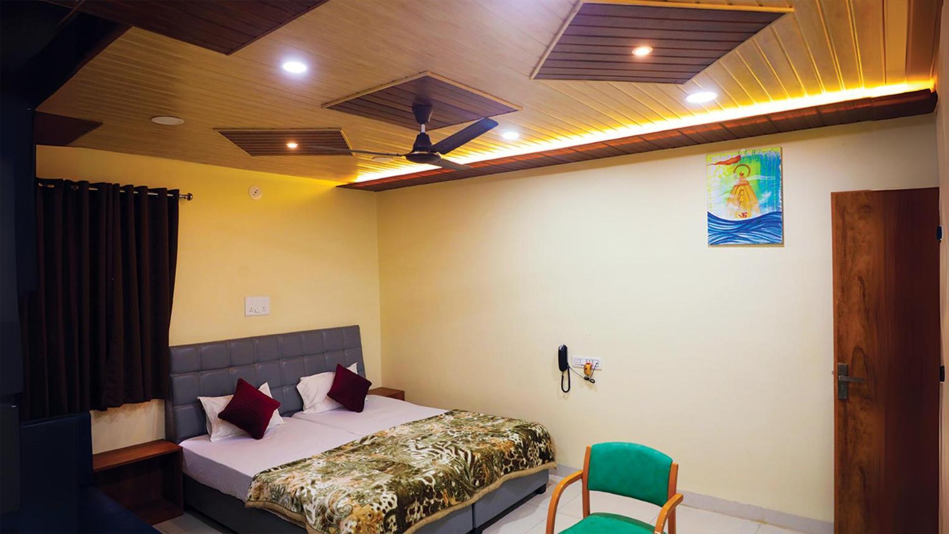 Shri Shiv Ganga Bhakt Niwas Hotell Ujjain Eksteriør bilde